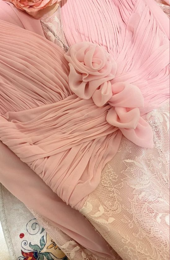 Robe de bal longue rose en mousseline de soie et dentelle à col en V, robe de soirée formelle J8771