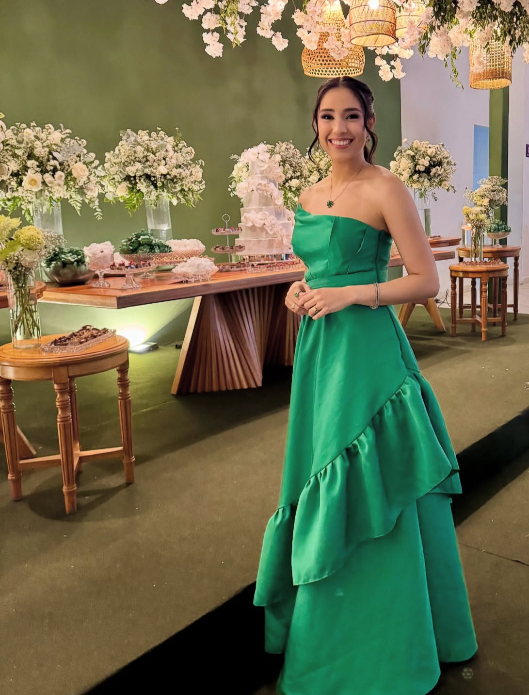 Robe de bal bustier coupe trapèze verte à volants en satin, robe d'invitée de mariage J7815