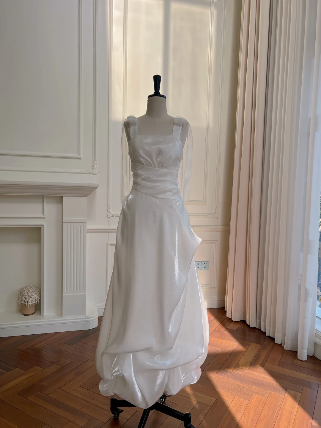 Robe de soirée longue blanche trapèze, simple et douce, J8466