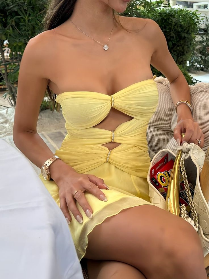 Robe de soirée courte en mousseline de soie jaune sans bretelles, coupe trapèze, J7336
