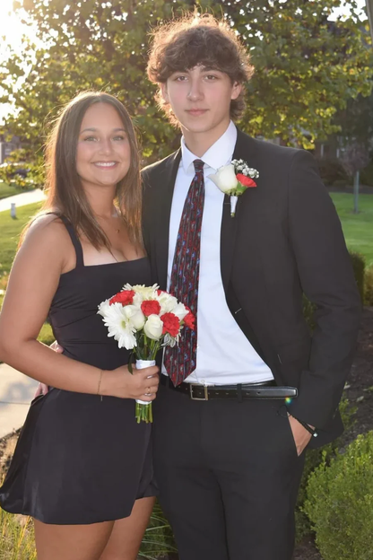 Lässiges Mini-Partykleid aus Satin mit Spaghettiträgern J7685