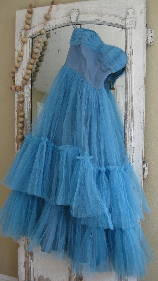 Trägerloses A-Linien-Ballkleid aus blauem Tüll, lang, J8134