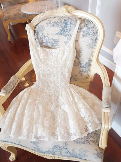 Robe de bal courte en dentelle coupe trapèze, robe d'anniversaire J7307