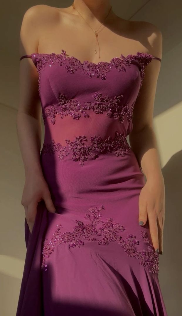 Spaghetti Straps Chiffon Long Prom Dress With Beads Applique J8350