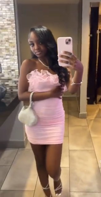 Trägerloses Etuikleid in Rosa, Geburtstagskleid, Heimkehrkleid J7379