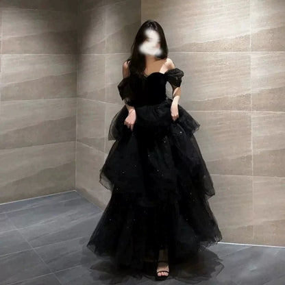 Robe de bal longue noire à épaules dénudées et coupe trapèze en tulle, tenue de soirée formelle J8421