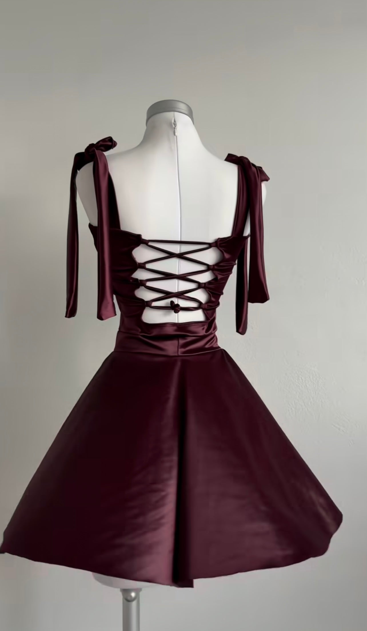 A-Linie Weinrotes Homecoming-Kleid Mini-Partykleid J7409