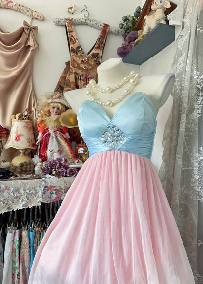 Robe de bal trapèze en mousseline de soie bleue, décolleté en cœur, J8598