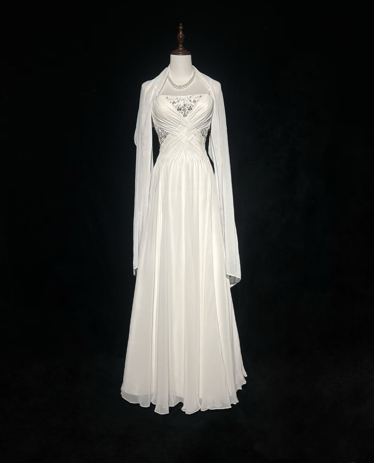 Spaghettiträger Weißes A-Linien-Abendkleid mit Perlenbesatz Langes Ballkleid J7994