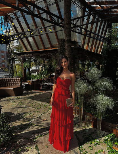 Robe de bal trapèze rouge en mousseline de soie à bretelles spaghetti J7768