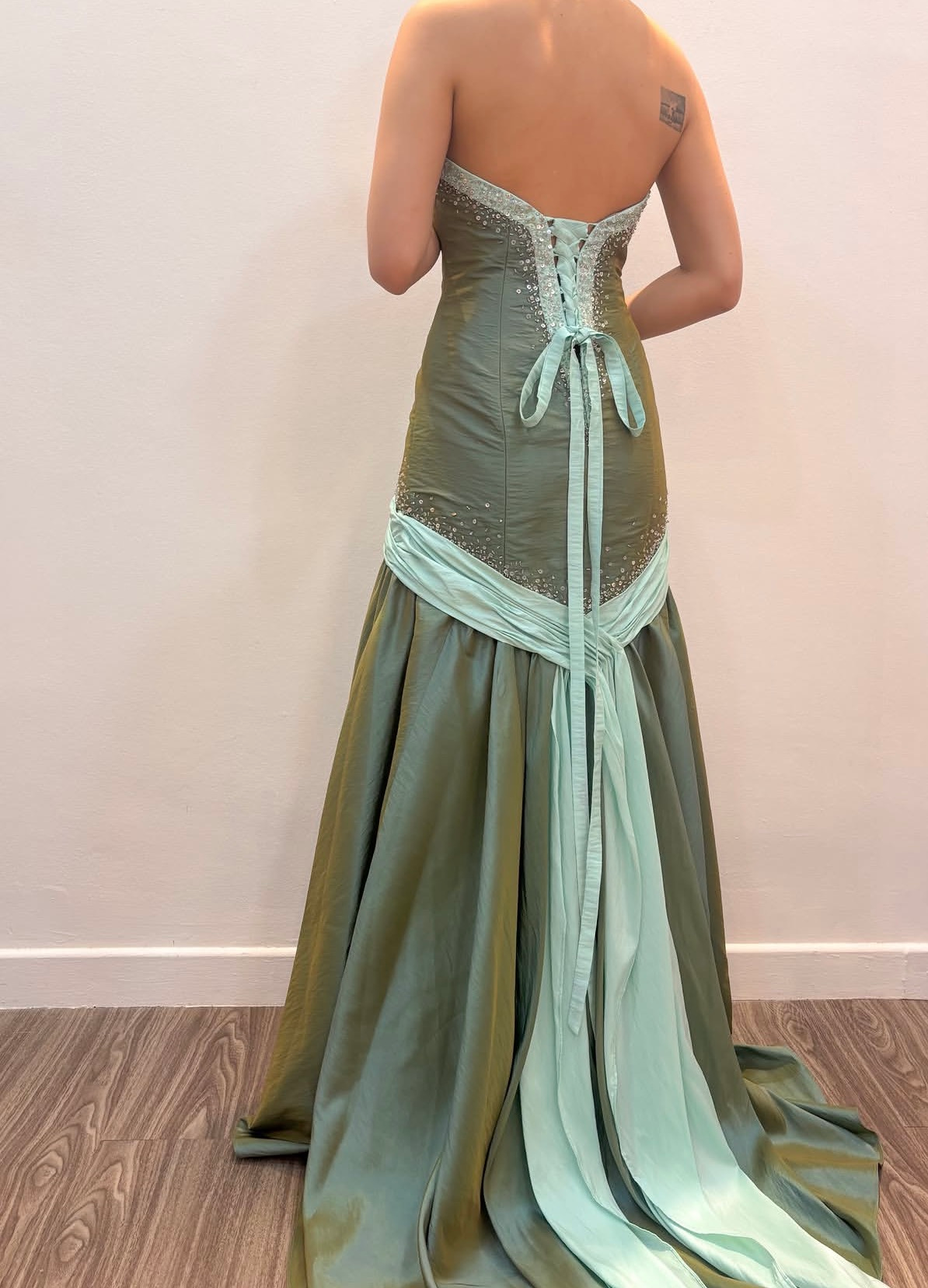 Trägerloses silbernes Vintage-Abendkleid, A-Linie, Geburtstagskleid J9370
