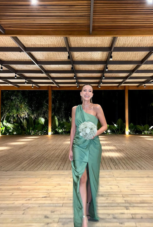 Robe de bal longue en satin vert asymétrique, robe d'invitée de mariage J7966