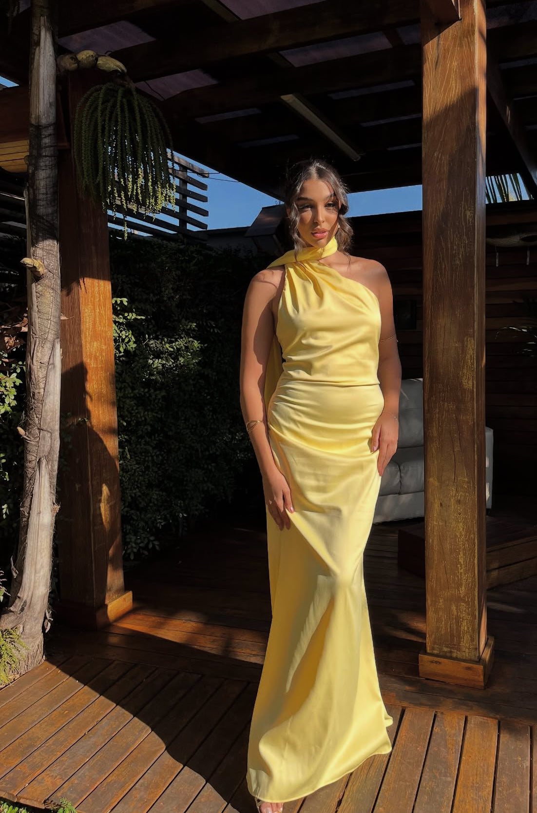 Robe de bal longue sirène jaune dos nu, robe d'invitée de mariage J8057