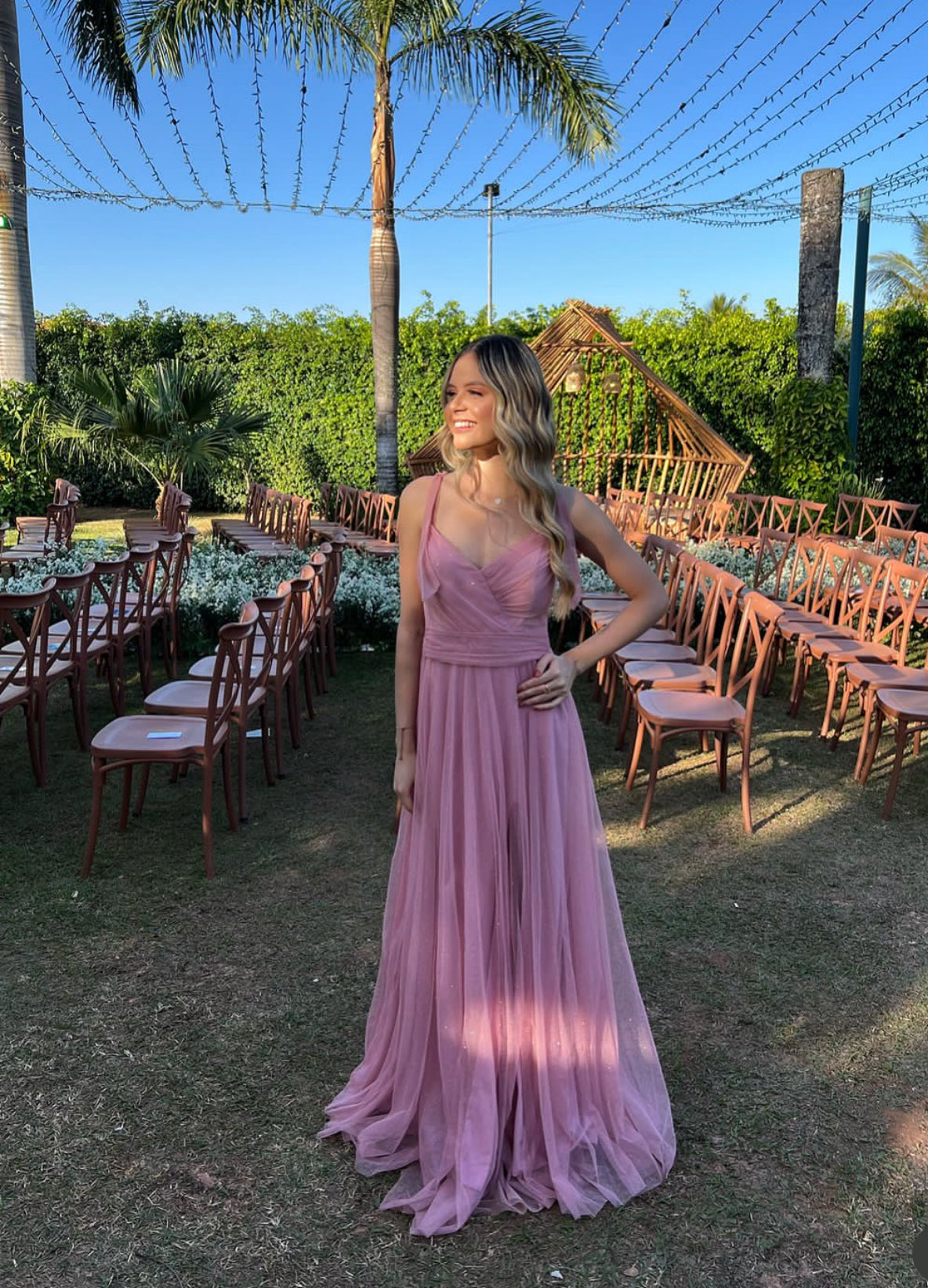 Robe de demoiselle d'honneur rose coupe trapèze, col en V, robe de bal J7763