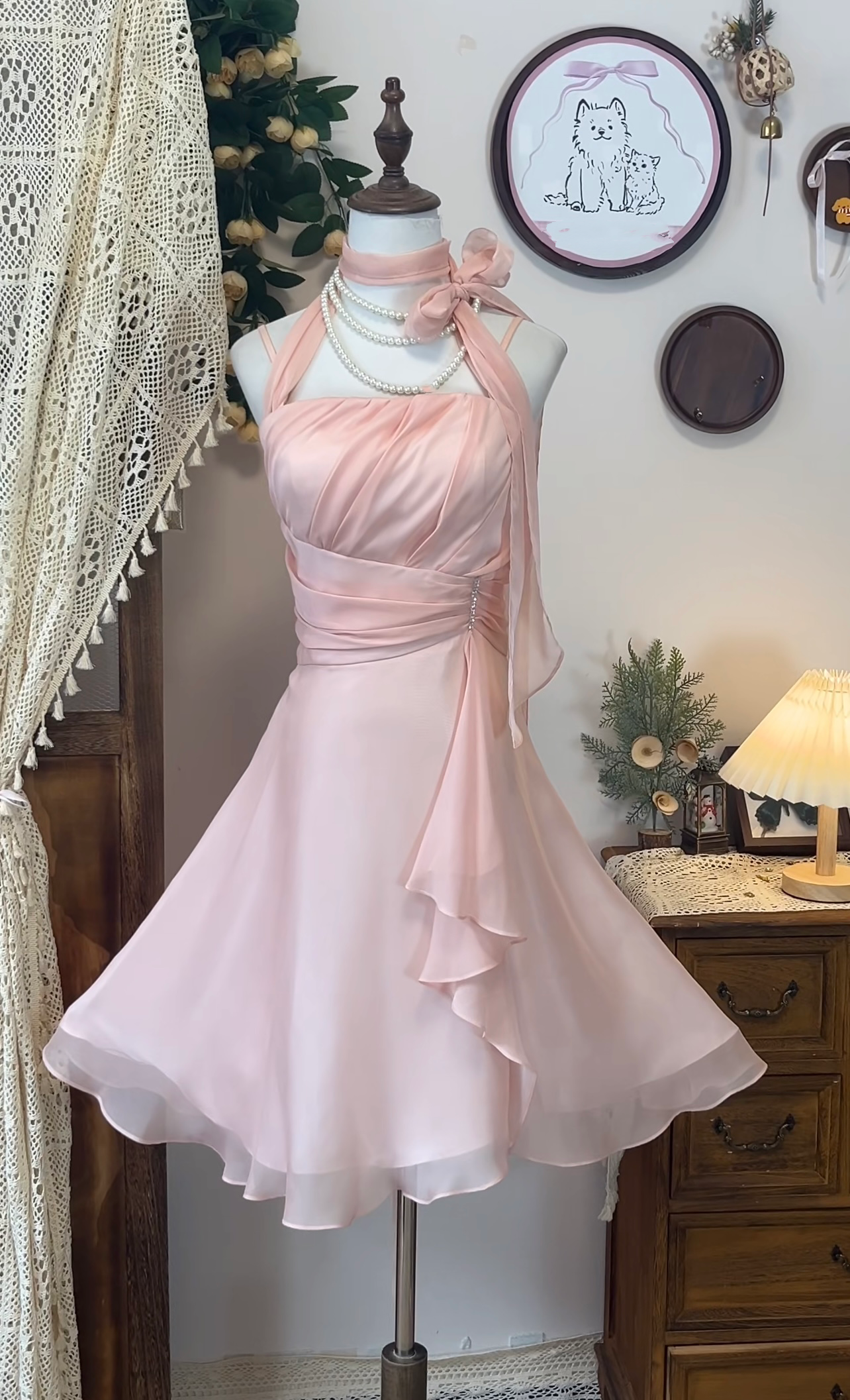 Robe de soirée rose coupe trapèze en mousseline de soie J7051