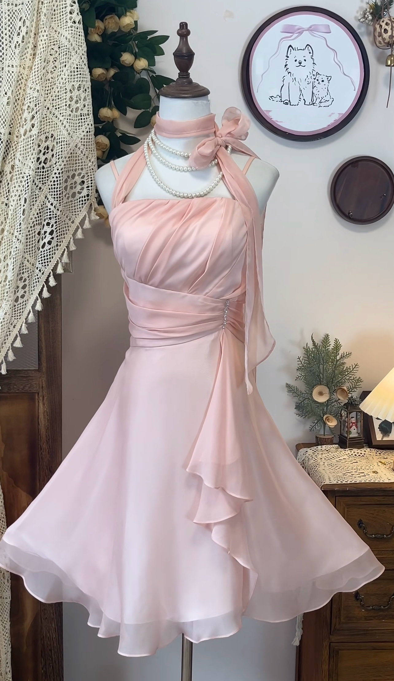 Robe de soirée rose coupe trapèze en mousseline de soie J7051