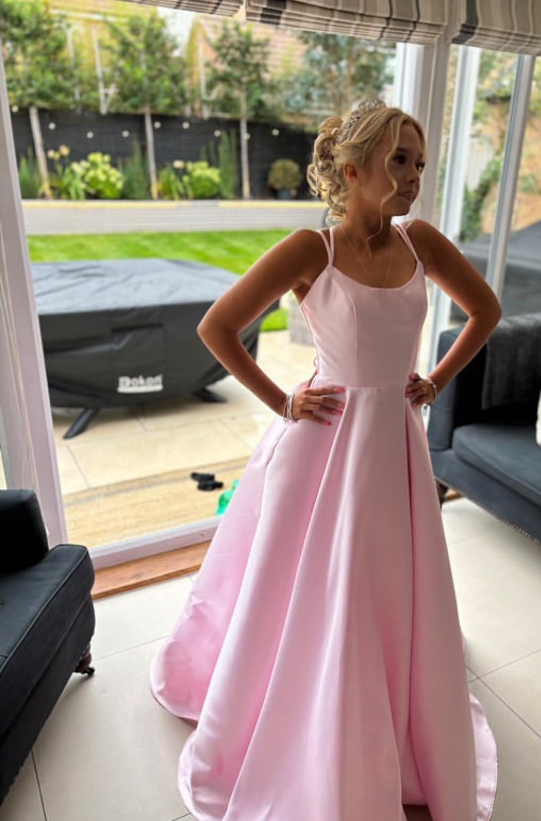 Robe de soirée longue rose en satin, coupe trapèze, J7864