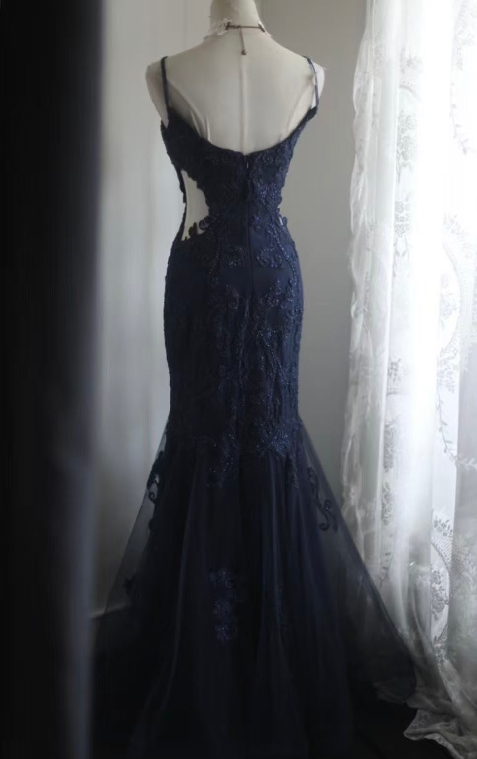 Robe de soirée fourreau noire sexy longue avec fente J8826