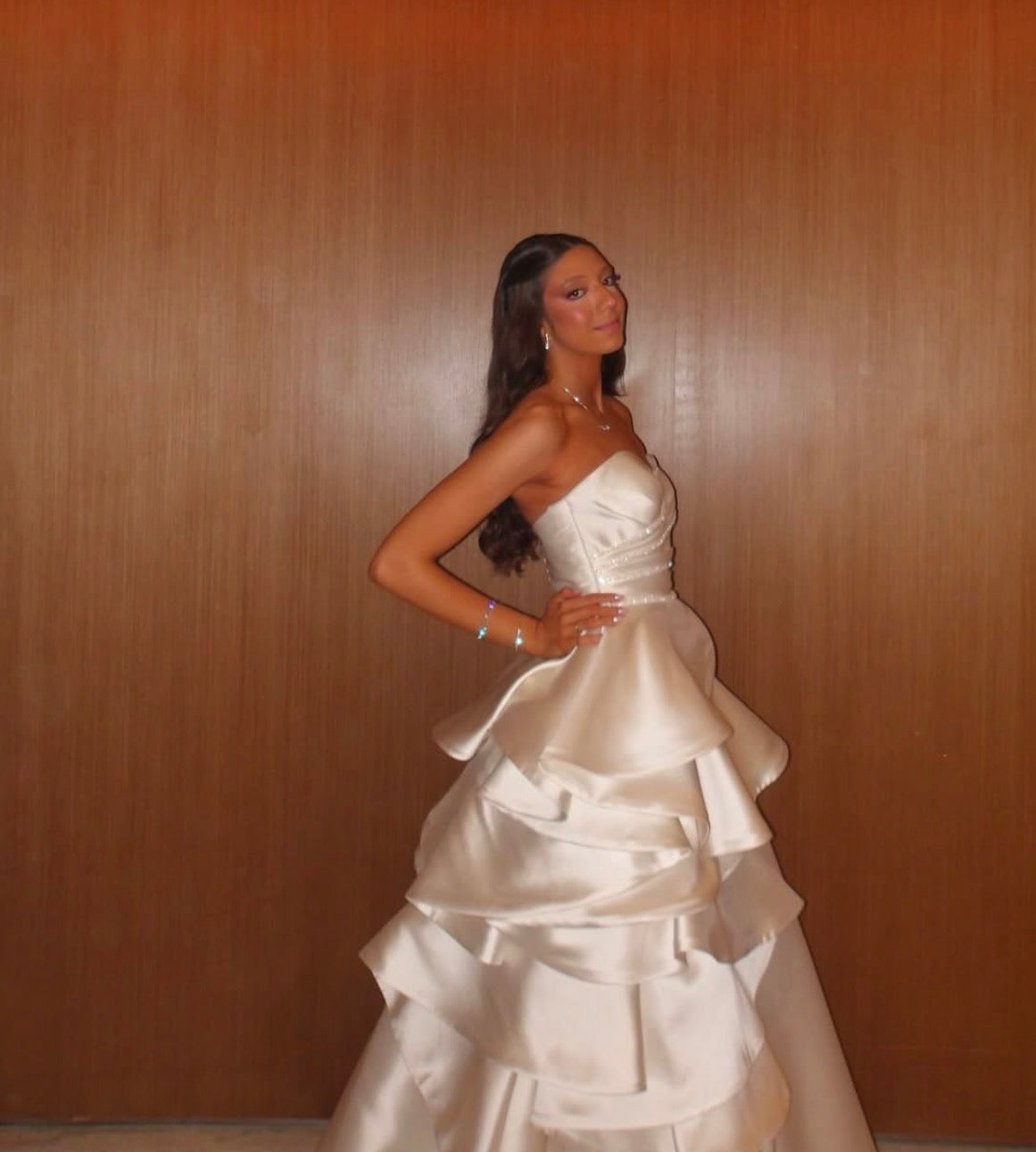 Elegant Sweetheart A Line Layered Wedding Dress For Bride  J11974
