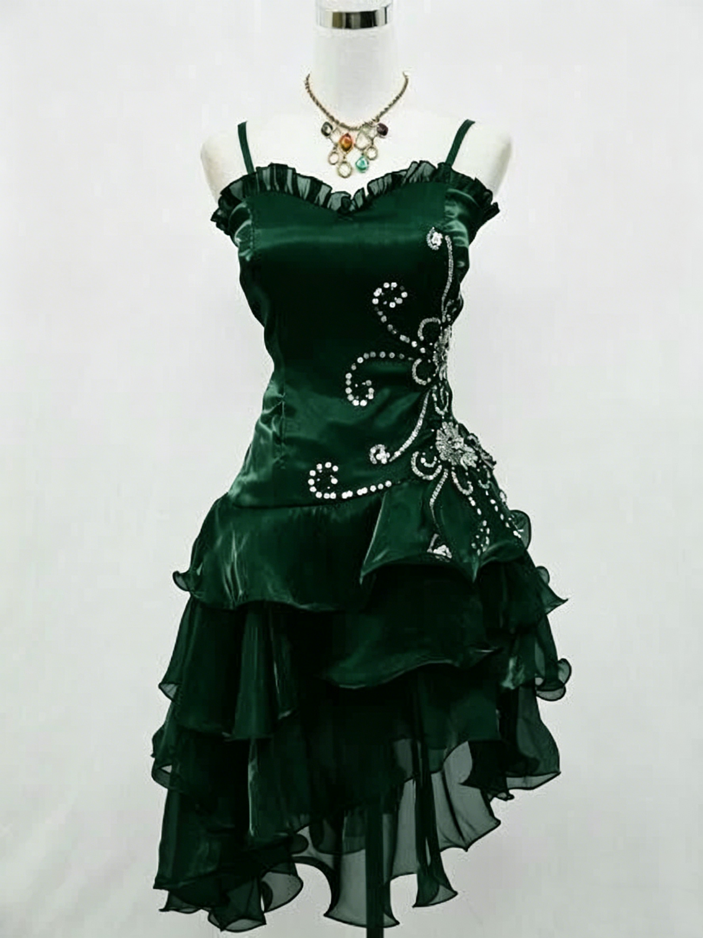 Robe Courte de Bal Noire à Volants, Robe de Soirée Rétro Perlée J3325