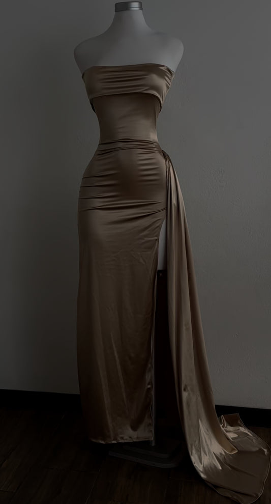 Robe de bal longue en satin, style sirène, sans bretelles et fendue, J8593