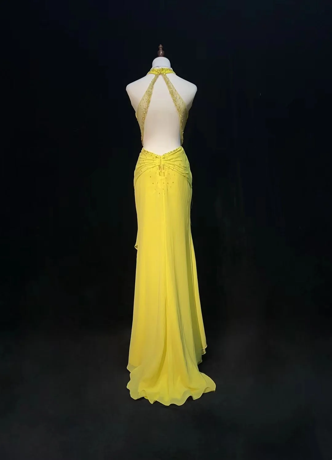 Halter Yellow Chiffon Prom Dress Backless Formal Evening Dress J9834