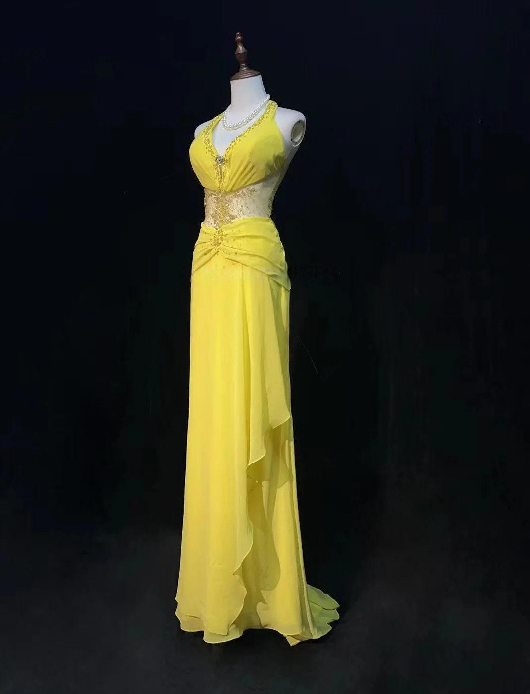 Halter Yellow Chiffon Prom Dress Backless Formal Evening Dress J9834
