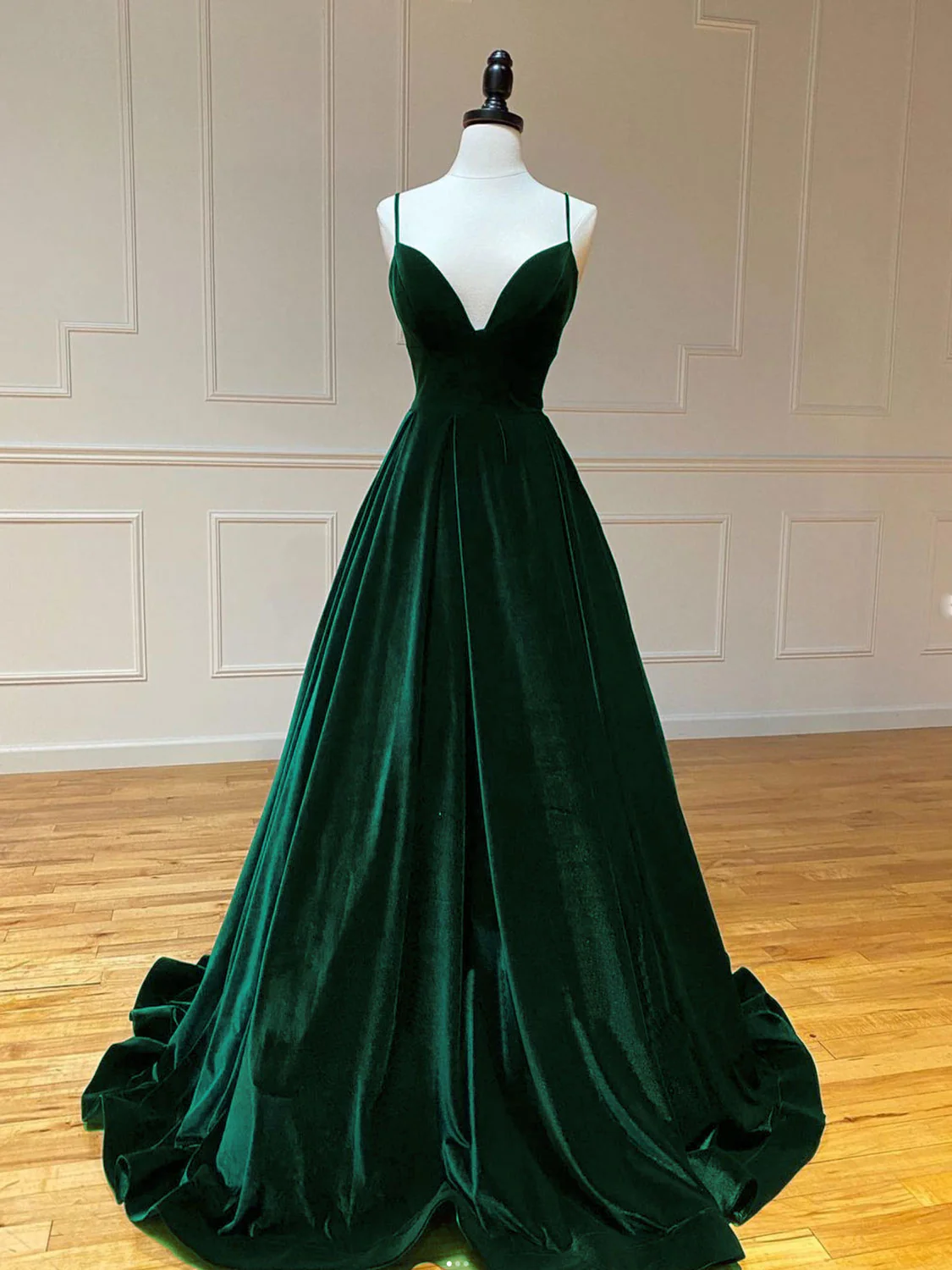 A Line V Neck Velvet Green Long Prom Dresses Spaghetti Straps Formal Dress 2409