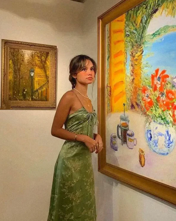 Robe de bal longue en satin vert, coupe trapèze, idéale pour une soirée de remise de diplômes (J3170)