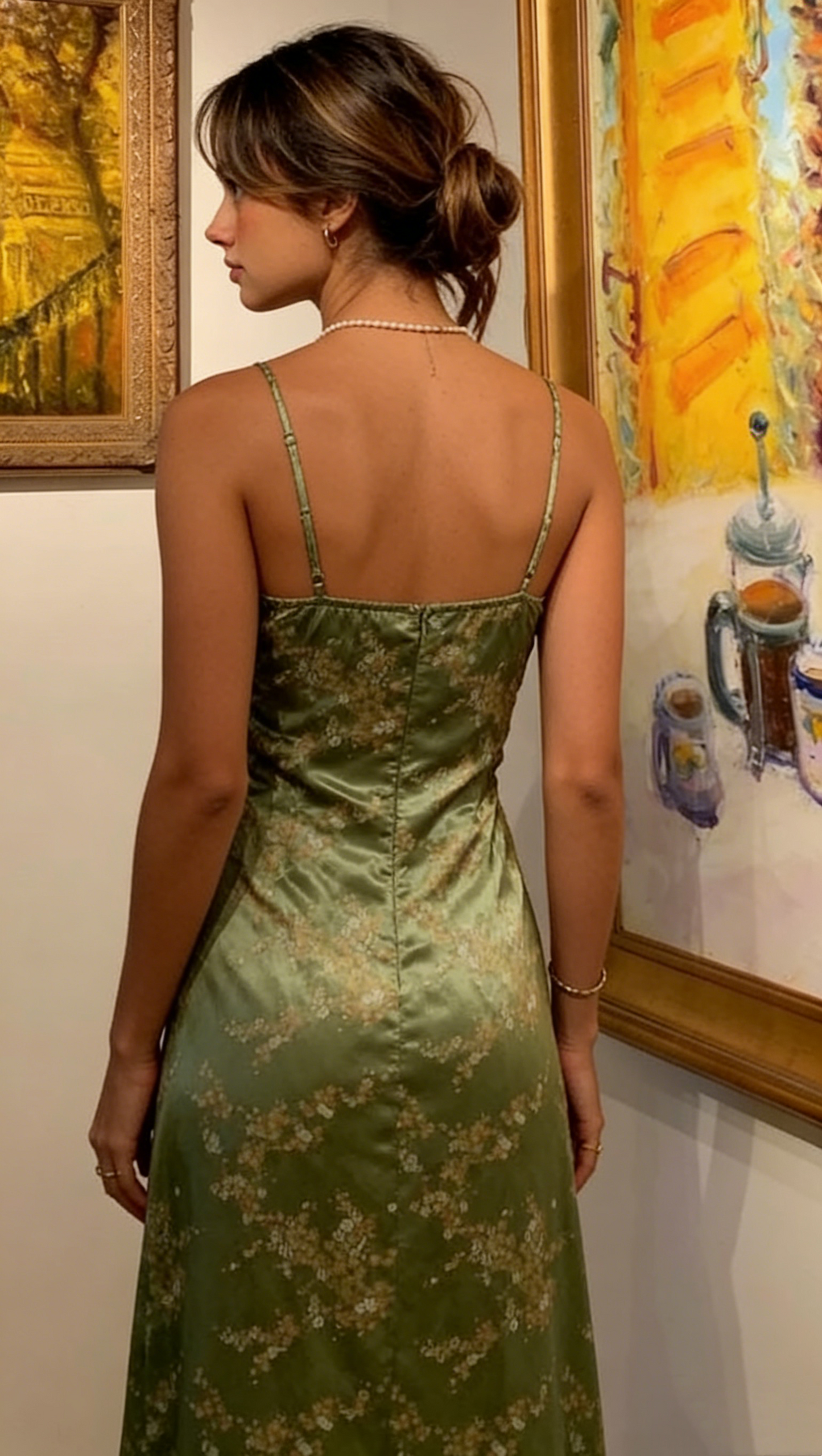 Robe de bal longue en satin vert, coupe trapèze, idéale pour une soirée de remise de diplômes (J3170)