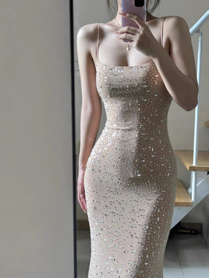 Robe de bal longue fourreau beige à paillettes J3364