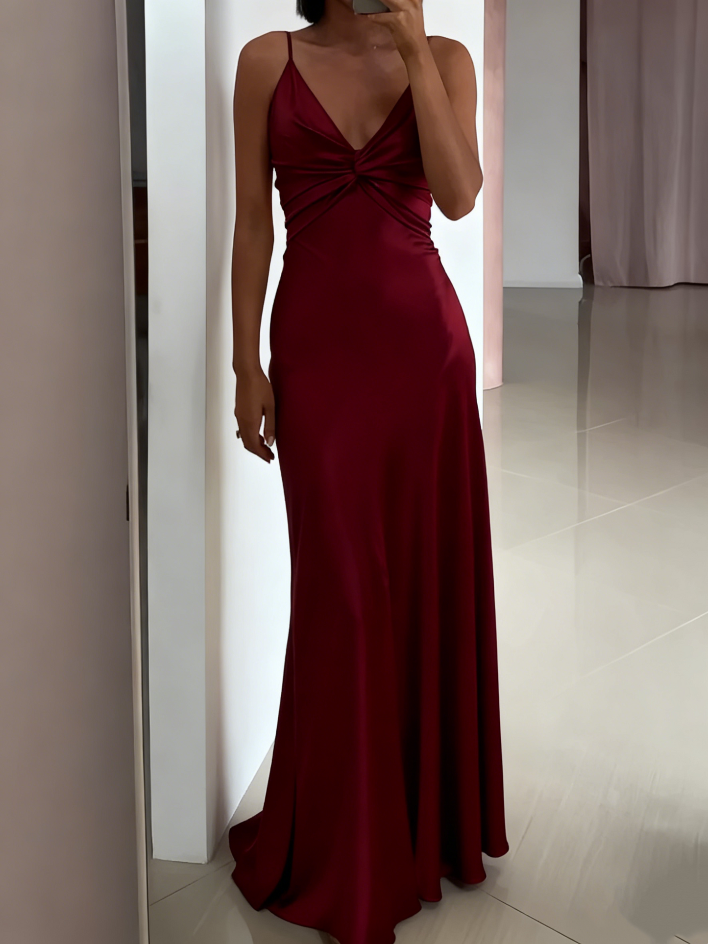 Robe de bal longue jaune à col en V et fourreau J3368