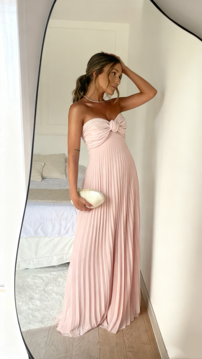 Robe de soirée longue en mousseline de soie rose clair sans bretelles J3987
