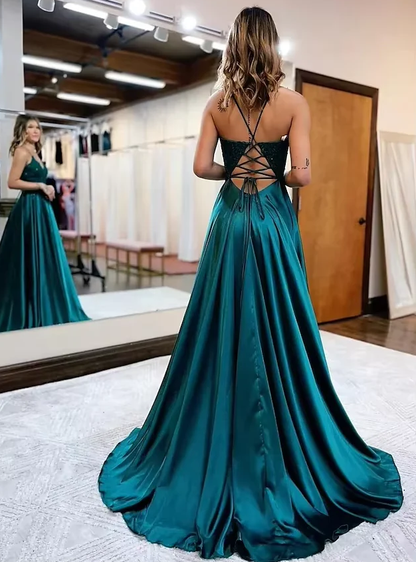 Robe de bal longue en satin avec appliques et fentes J4810