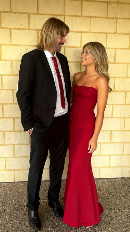 Robe de bal longue sirène rouge sans bretelles J5070