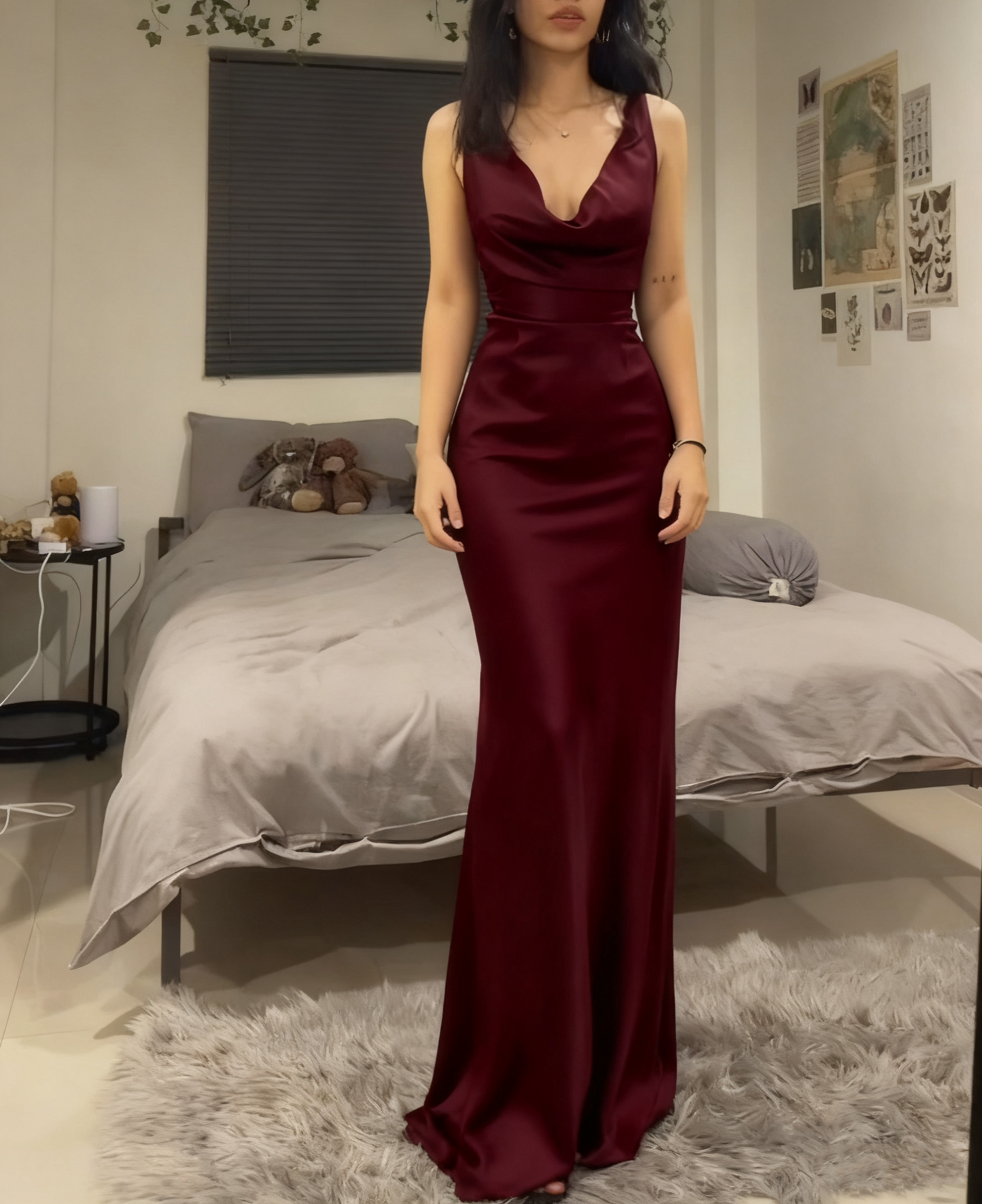Schwarzes Etui-Ballkleid aus Satin, Abendkleid J6021