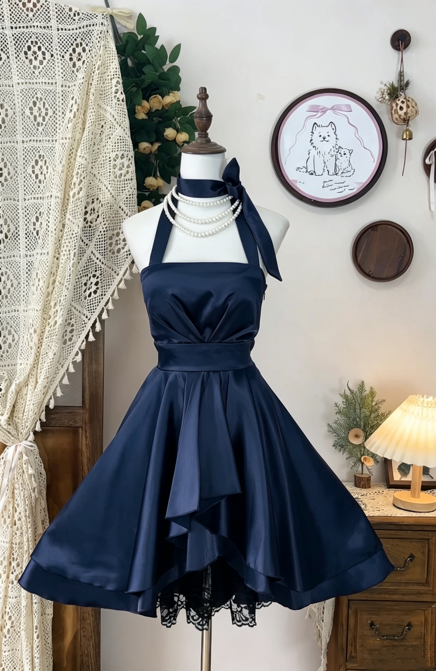 Robe de soirée courte en satin bordeaux coupe trapèze J7058