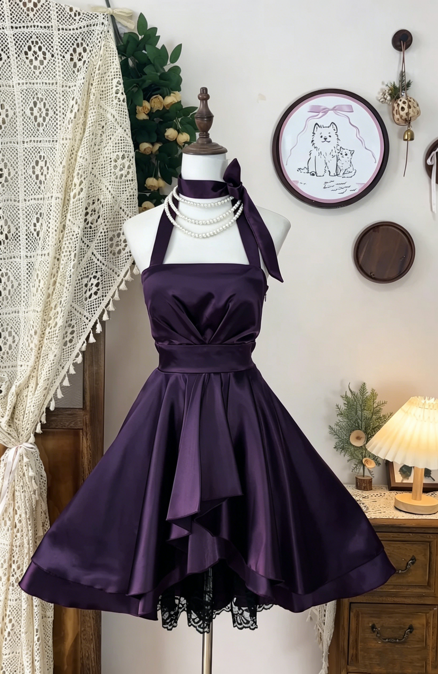 Robe de soirée courte en satin bordeaux coupe trapèze J7058