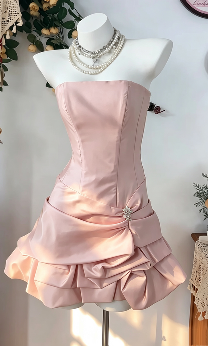 Robe de bal courte bustier coupe trapèze verte J8413
