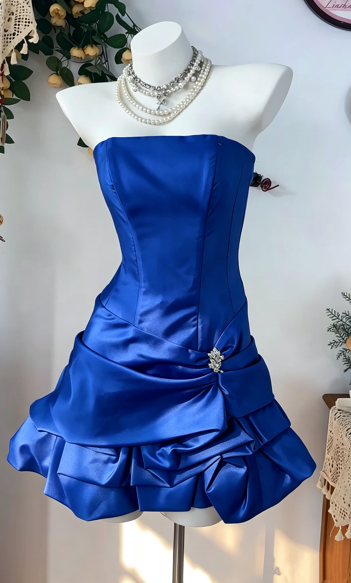 Robe de bal courte bustier coupe trapèze verte J8413