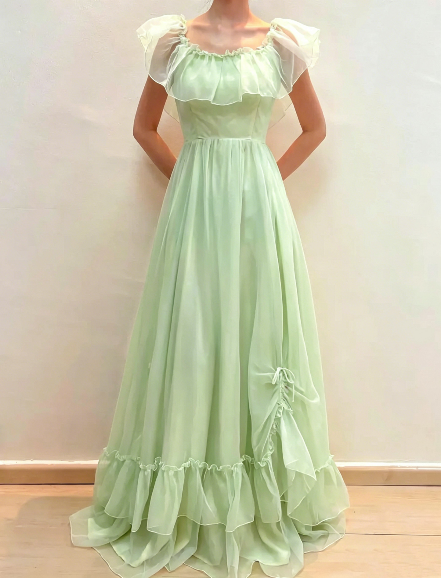 A Line Ruffle Vintage Wedding Dress A Line Bridal Dress J8579
