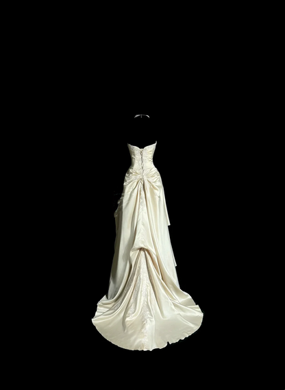 Elegant A Line Satin Wedding Dress Applique Wedding Gown For Bridal J8934