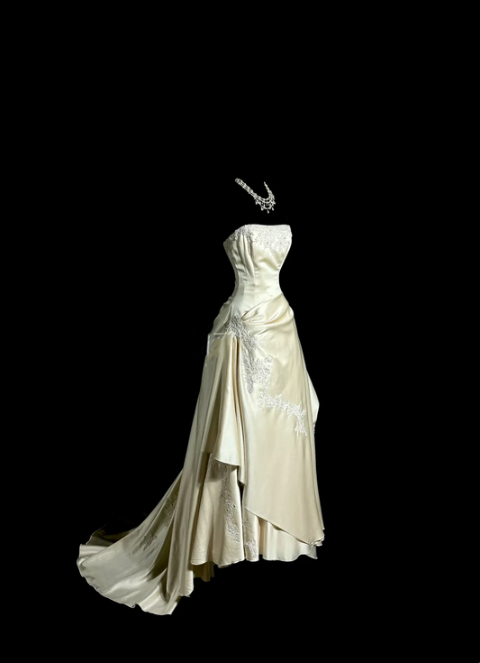 Elegant A Line Satin Wedding Dress Applique Wedding Gown For Bridal J8934