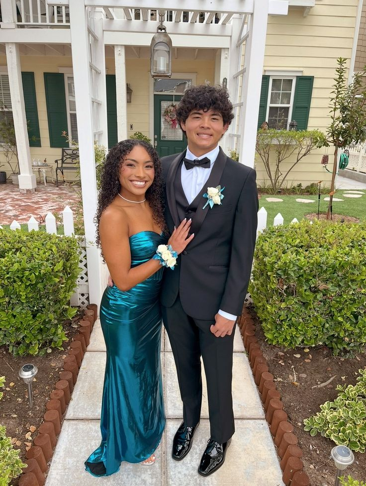 Robe de soirée fourreau noire sexy longue avec fente J8826