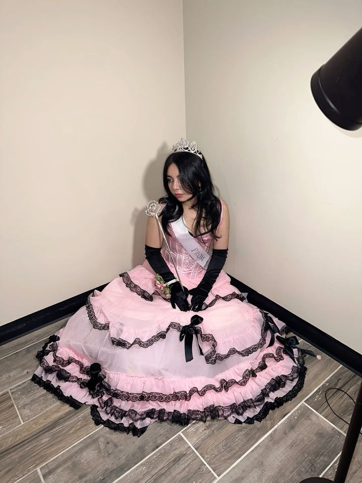 Sweetheart Pink Tulle Prom Dress With Black Lace Ruffle J9003