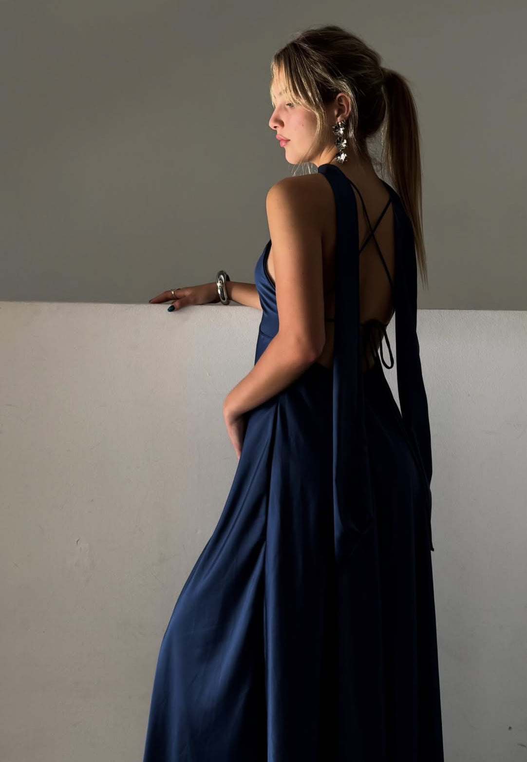 V Neck Navy Blue Prom Dress Backless Wedding Guest Dress J9048