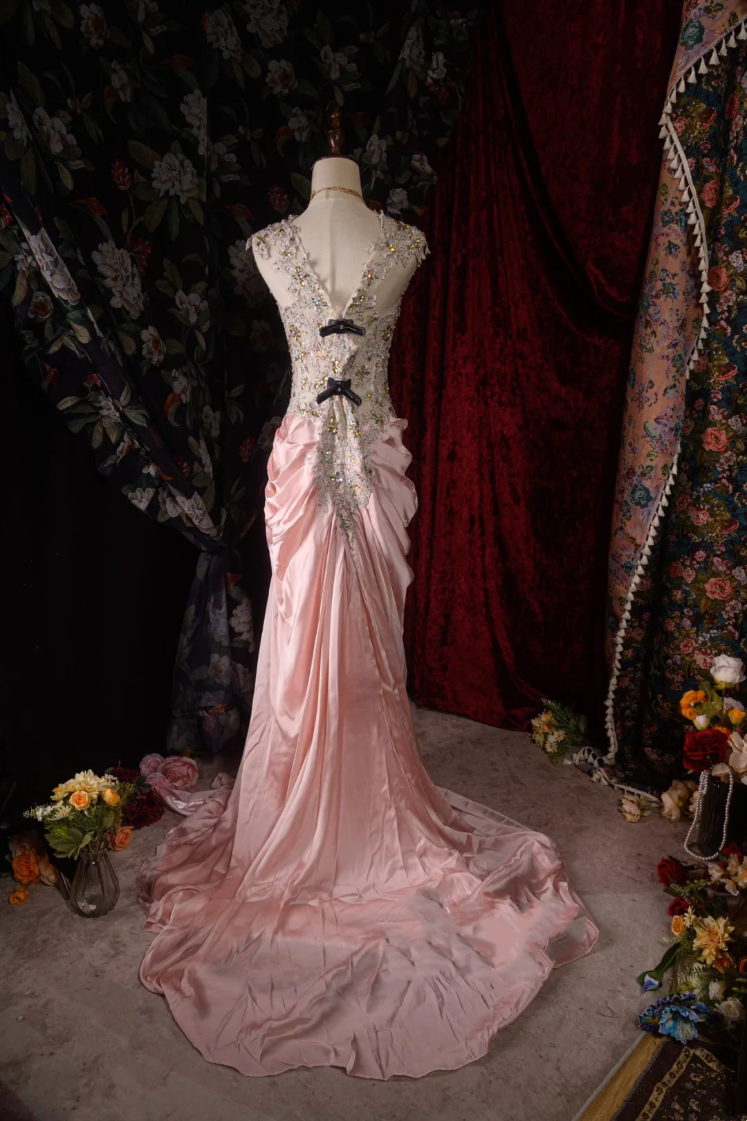 Robe de soirée fourreau noire sexy longue avec fente J8826