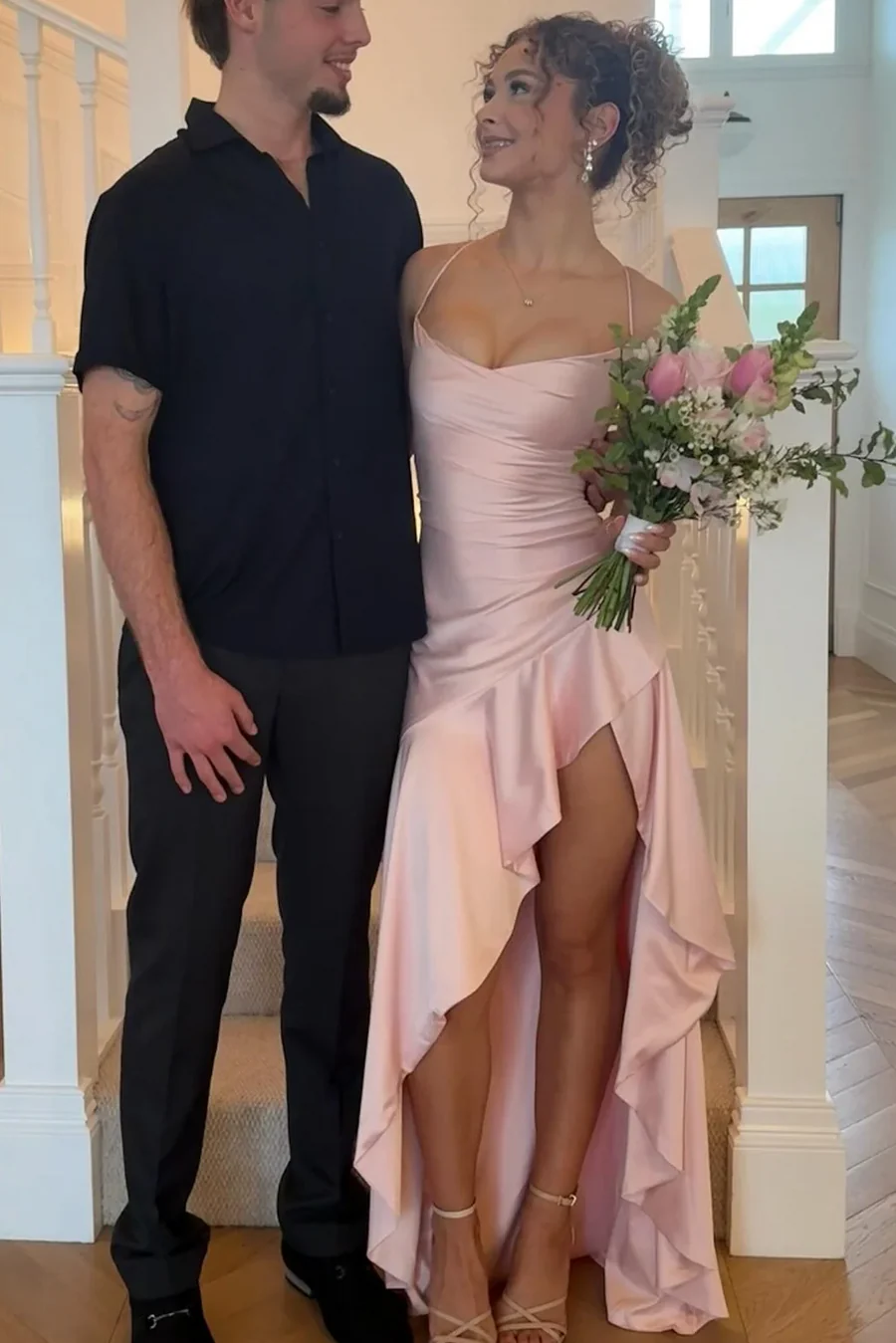 Robe de soirée fourreau noire sexy longue avec fente J8826