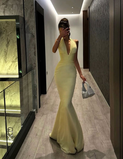 Robe de soirée fourreau noire sexy longue avec fente J8826