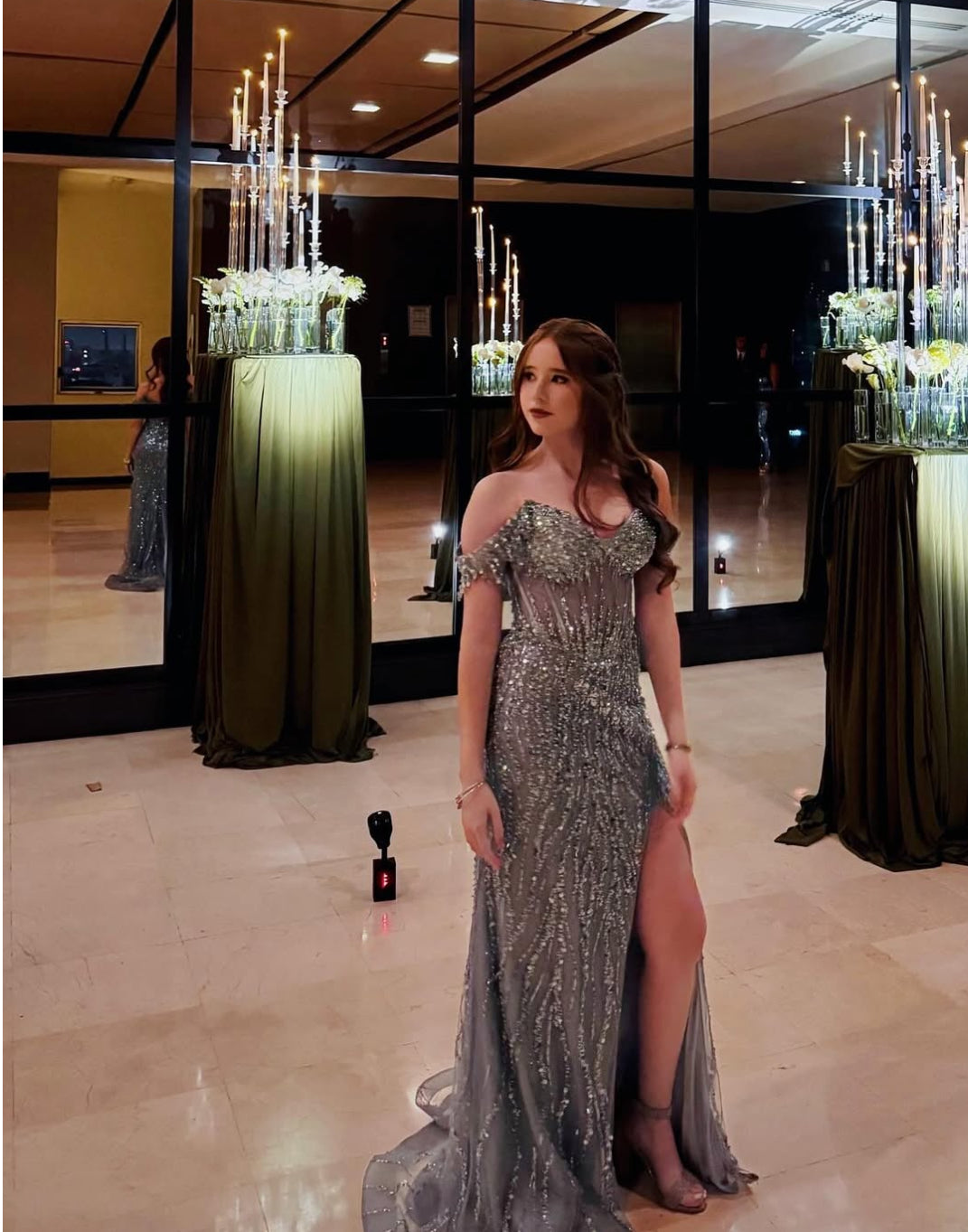 Rosa Etuikleid, lang, mit Seitenschlitz, Satin, formelles Kleid J8820